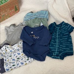 Lot of seven pieces of baby boy clothing